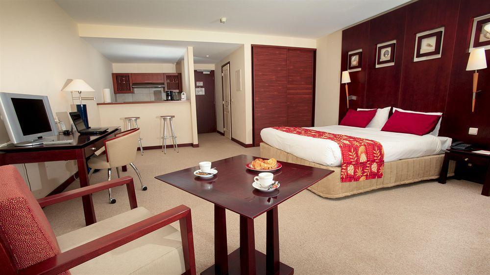 Ramada Hotel & Suites By Wyndham Numea Pokój zdjęcie