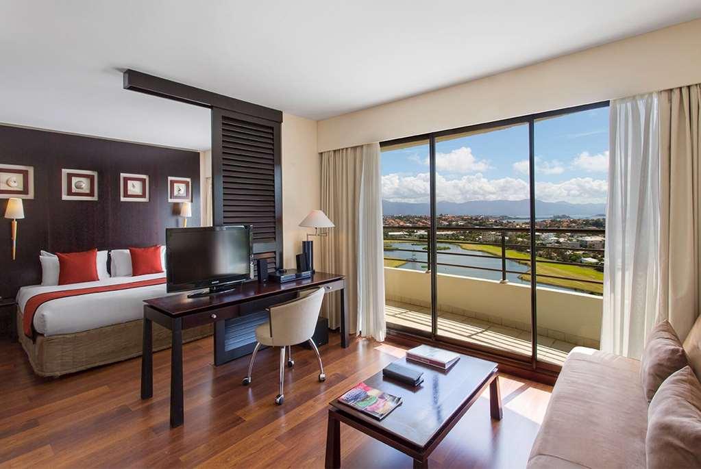 Ramada Hotel & Suites By Wyndham Numea Pokój zdjęcie