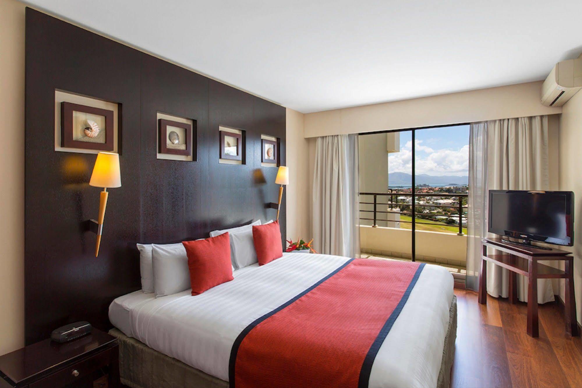 Ramada Hotel & Suites By Wyndham Numea Zewnętrze zdjęcie