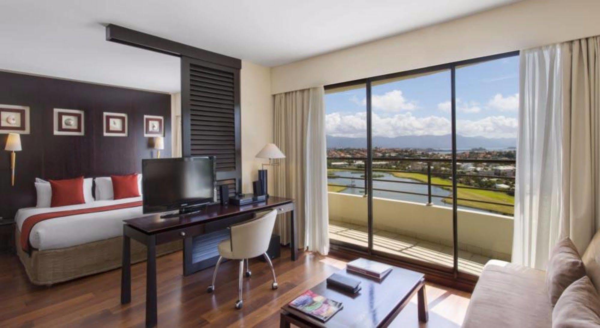 Ramada Hotel & Suites By Wyndham Numea Zewnętrze zdjęcie