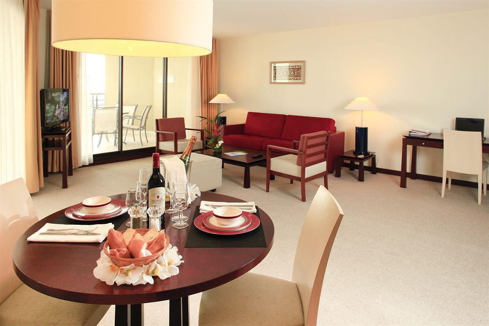 Ramada Hotel & Suites By Wyndham Numea Zewnętrze zdjęcie
